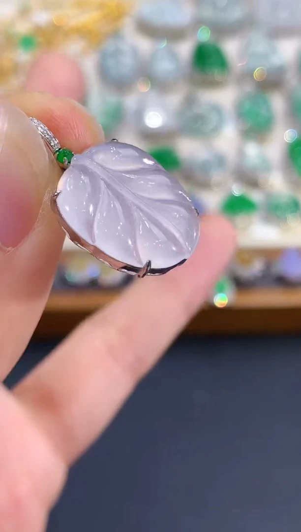 吊坠(不含链)18K金镶嵌翡翠B36