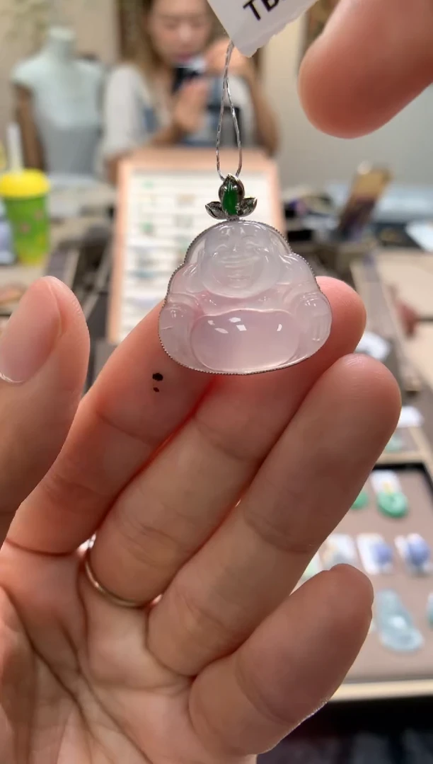 颈饰18K金镶嵌翡翠佛公