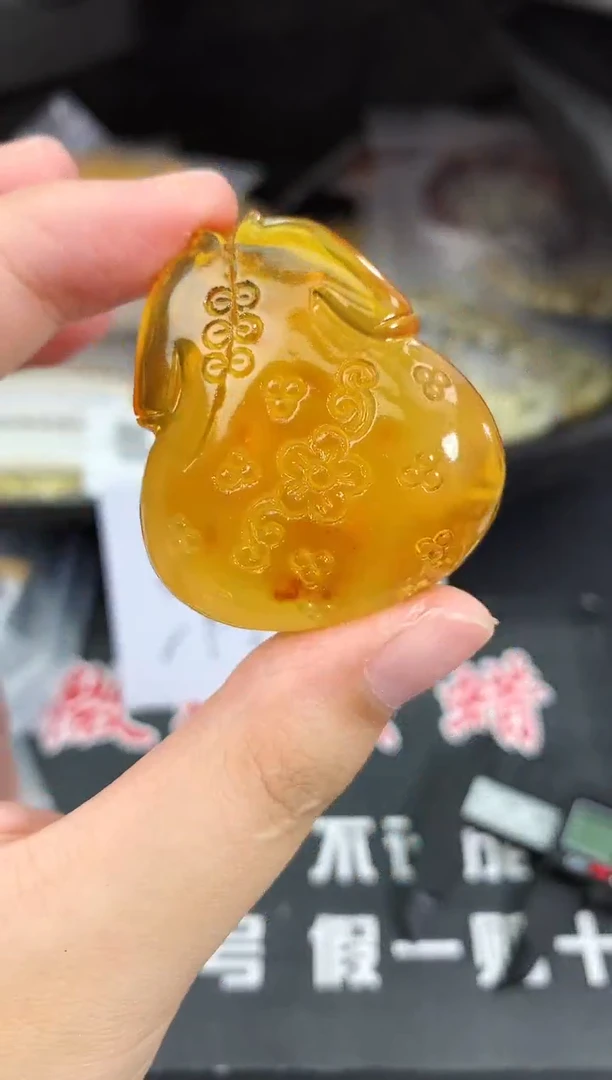 蜜蜡未镶嵌珠宝奇石141