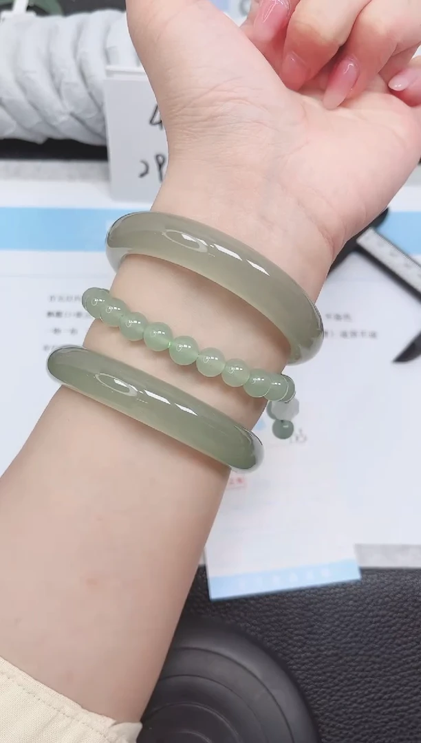 未镶嵌手镯石英质玉125-62.5