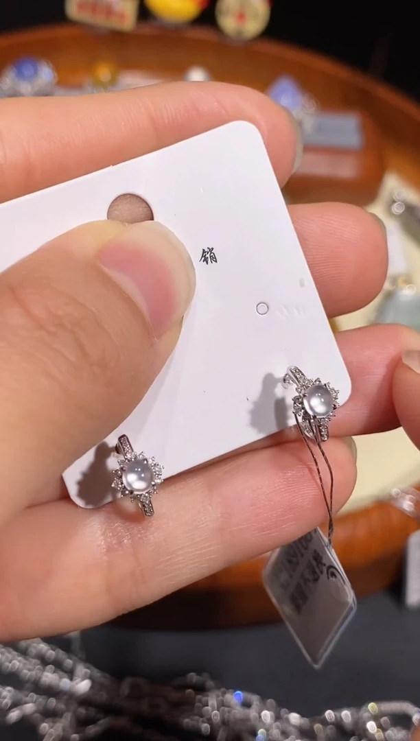 【闪购商品】翡翠耳饰18K金镶嵌耳饰