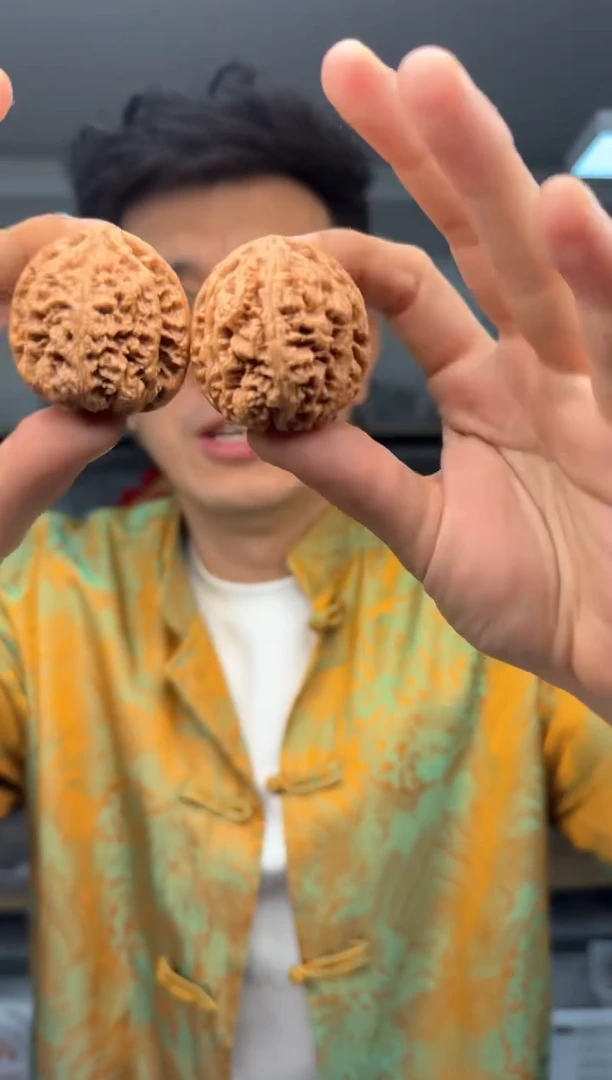 【闪购商品】文玩核桃把件40大粗筋