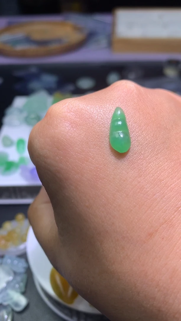 【闪购商品】定制翡翠未镶嵌毛货