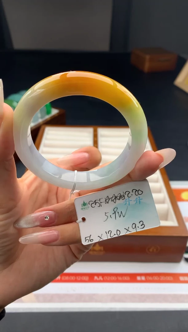 未镶嵌手镯翡翠翡翠自带#送人#，假一赔三