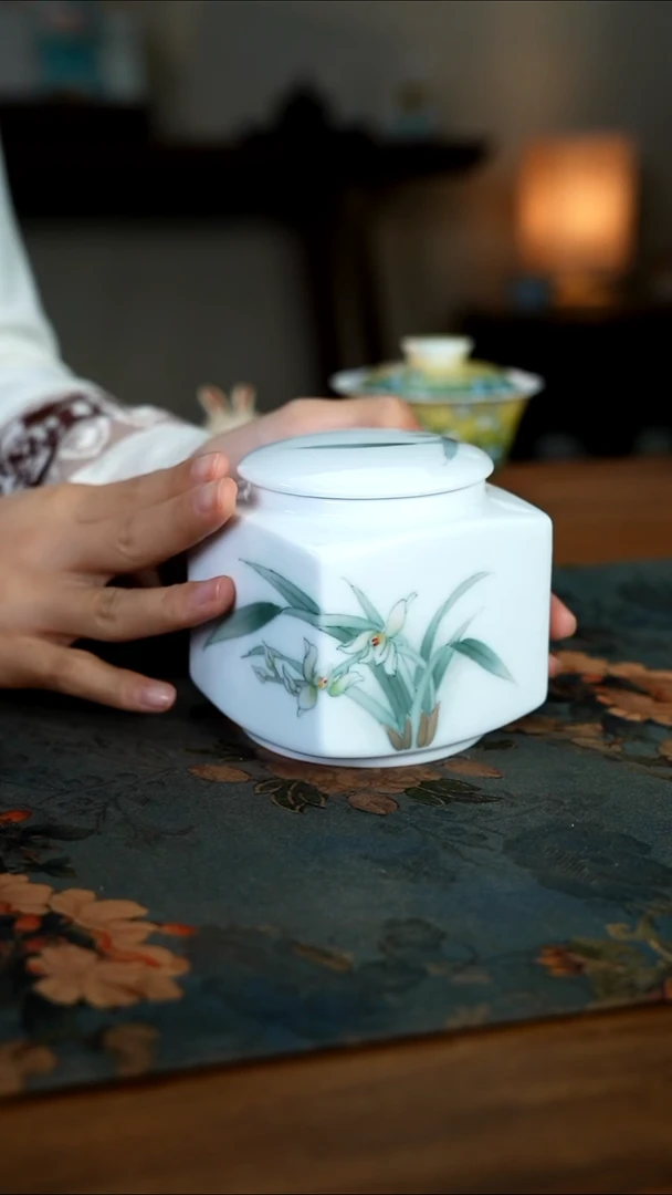 陶瓷一二一二-二零五