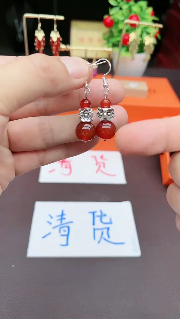 南红玛瑙银S925镶嵌耳饰422000