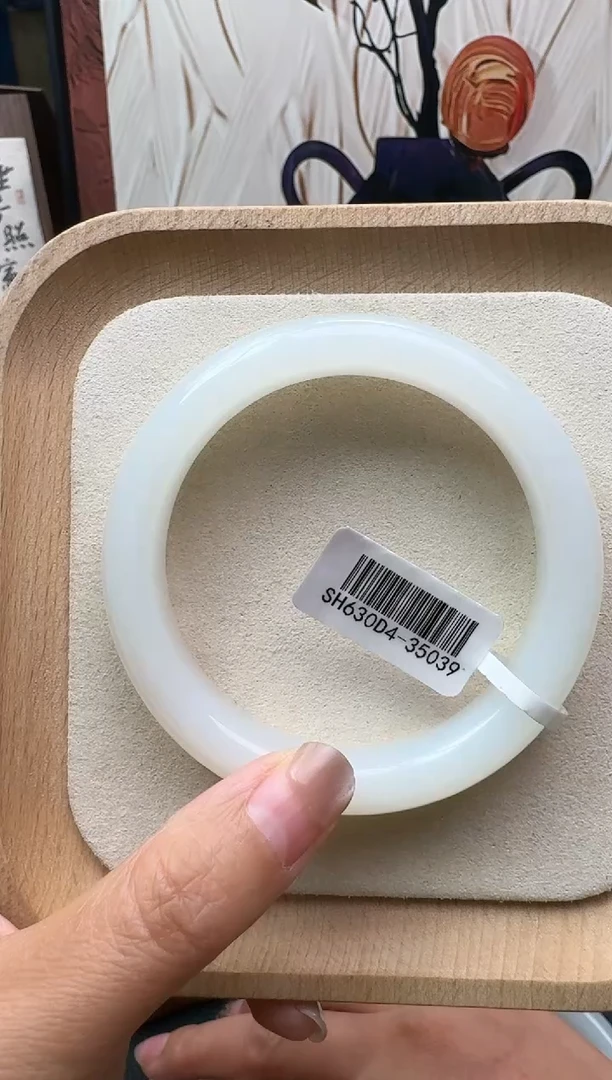 未镶嵌手镯和田玉比*啵59+