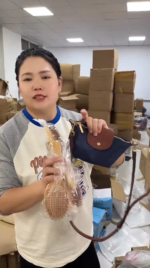 牦牛剖层皮革琪琪女包1号店超好看发图片款梳子