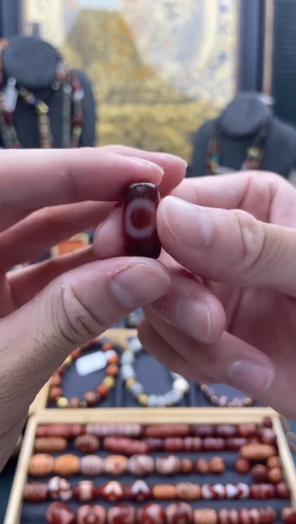 未镶嵌颈饰玛瑙/玉髓平**祥美泓红肉贵人