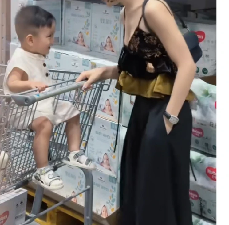 2025夏季时尚潮流百搭精品女装仙Y031