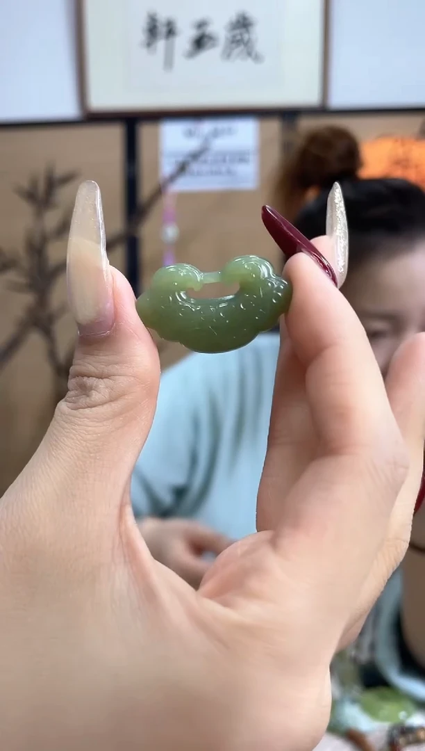 【闪购商品】和田玉吊坠未镶嵌多样性发货其中发一