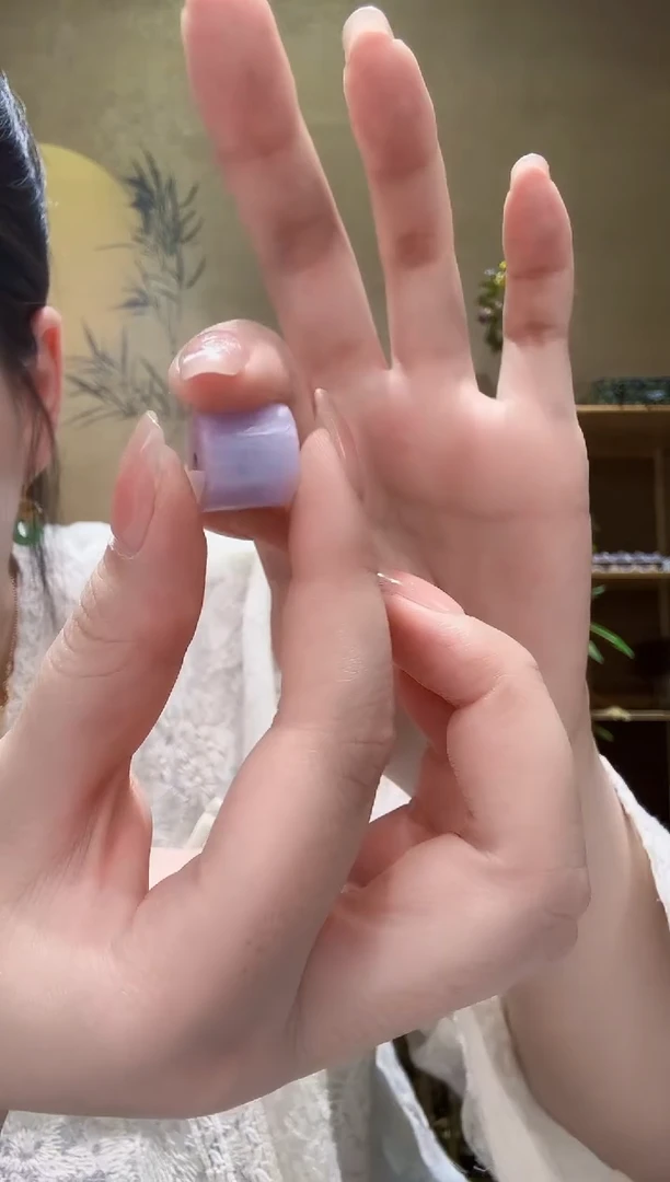 翡翠未镶嵌颈饰吊坠