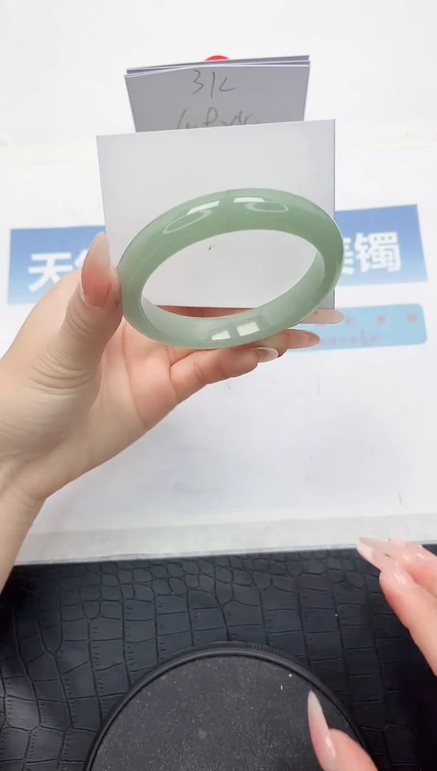 【闪购商品】石英质玉手镯未镶嵌G71-60.2