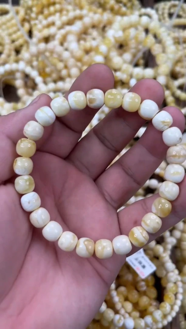 裸石琥珀未镶嵌C5  8.5左右老型