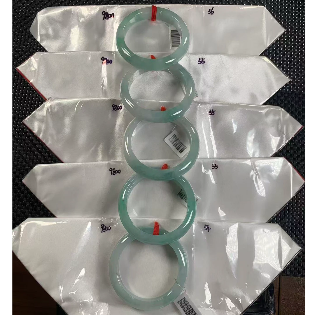 翡翠A货手镯0多样性发货，发一件