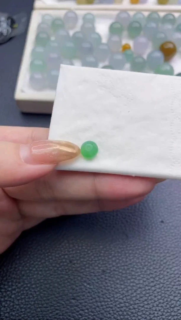 未镶嵌定制翡翠x****g珠子