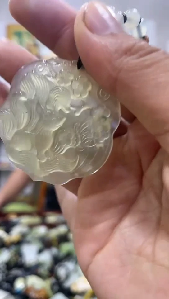 岫玉未镶嵌挂件