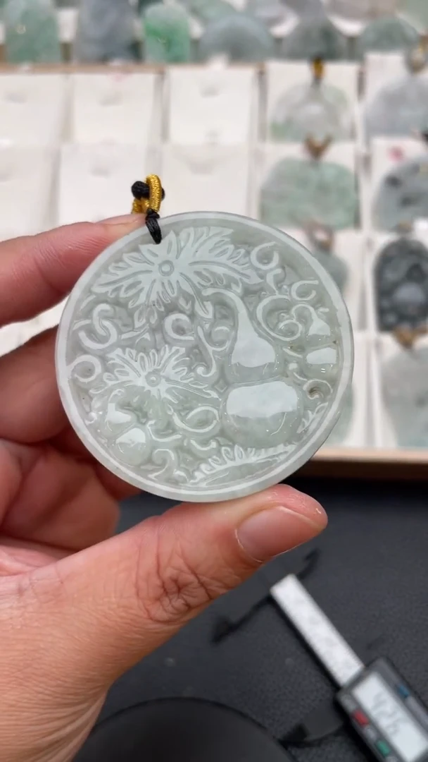 颈饰未镶嵌翡翠天然缅甸翡翠A货315