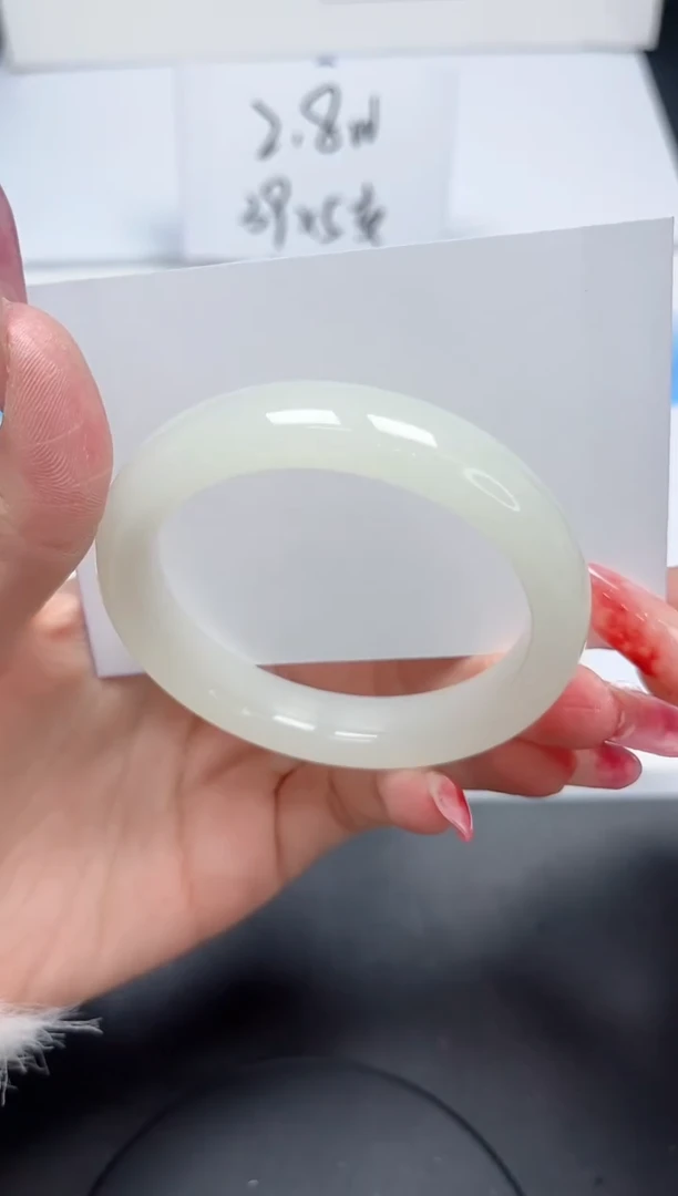 【闪购商品】石英质玉手镯未镶嵌109/54.3