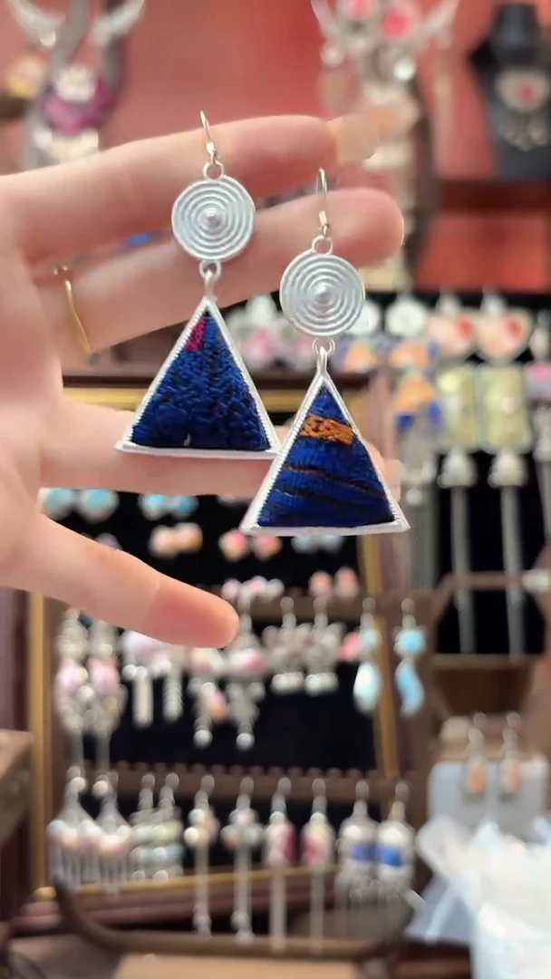 织绣 云织谣民族风精美饰品   11