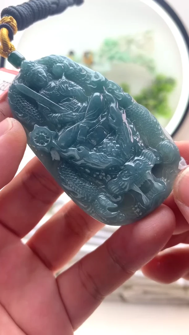 颈饰未镶嵌翡翠虚空藏