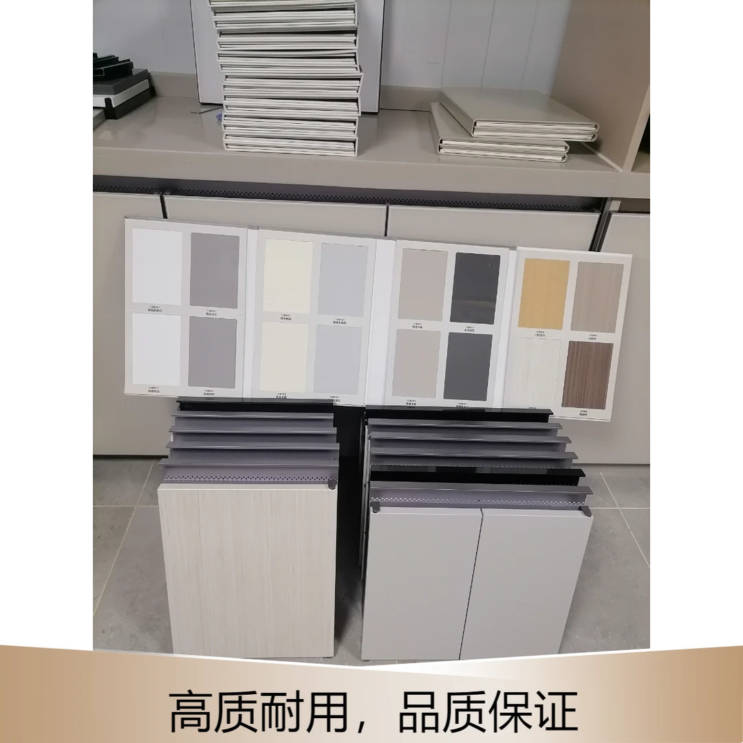 最新款免拉手18厘铝蜂窝全铝门