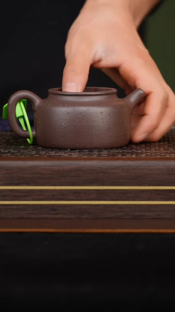 【闪购商品】宜兴紫砂原矿半手德钟