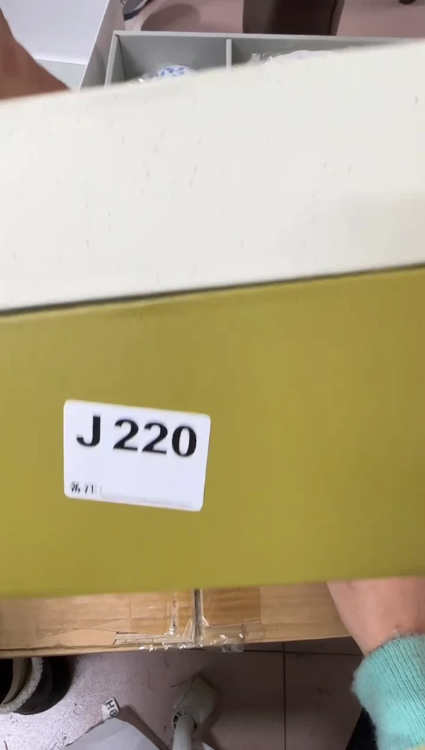 ?****?220...中古產品謹慎參拍