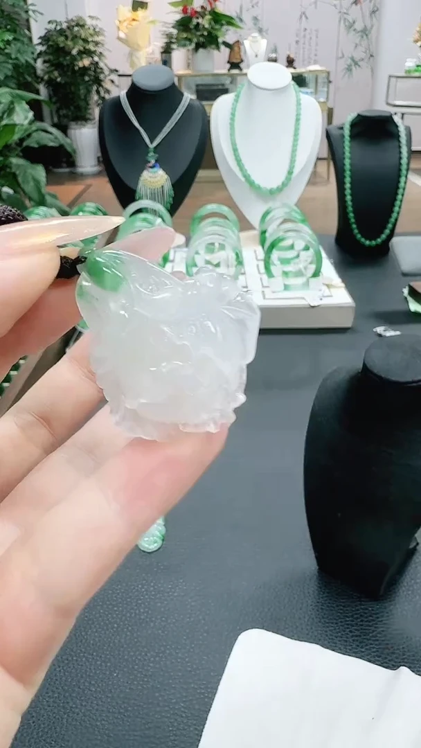 未镶嵌1石英质玉（非洲翠）/6547