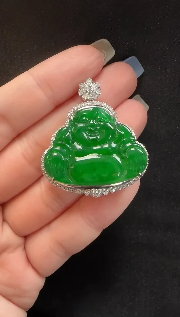 颈饰18K金镶嵌翡翠103玉佛一个