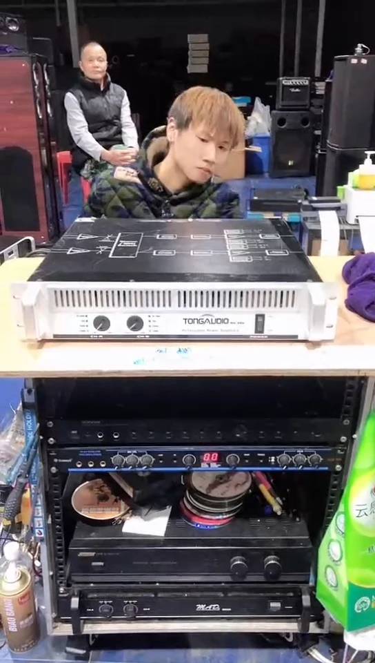 8新MK-350后级功放一台，出声，需维修，不带线材，不退不换