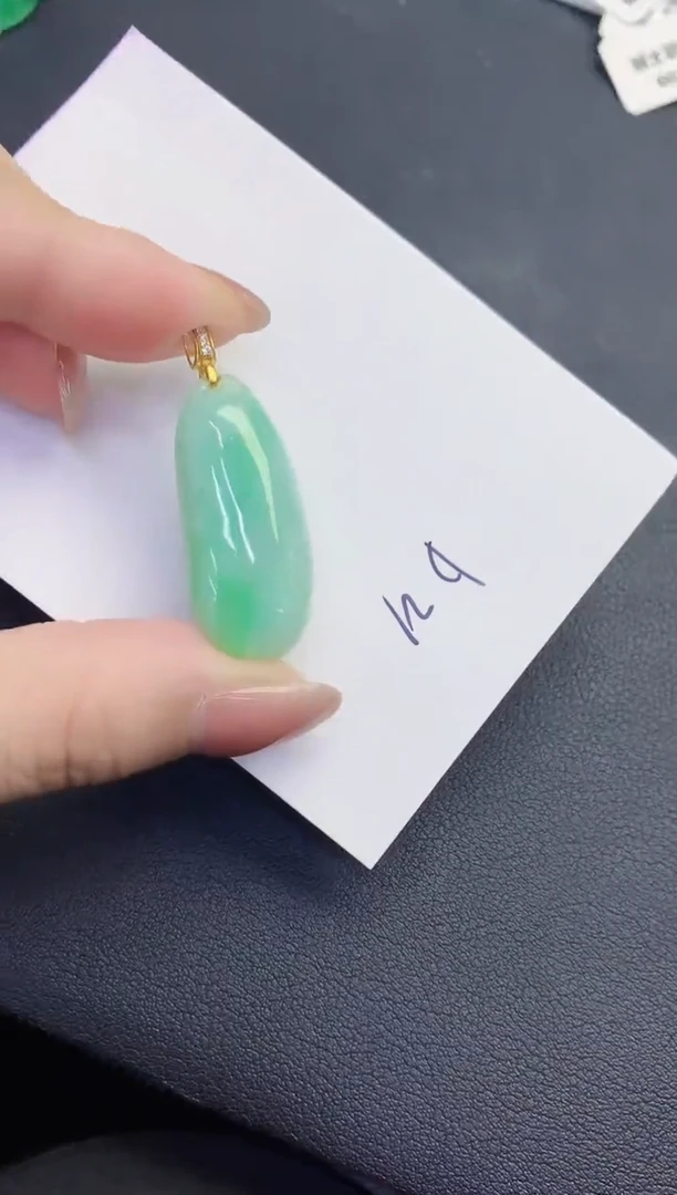 颈饰未镶嵌翡翠缅甸天然翡翠A货