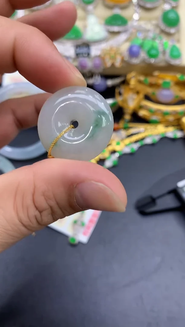 颈饰18K金镶嵌翡翠41-中国好珍宝