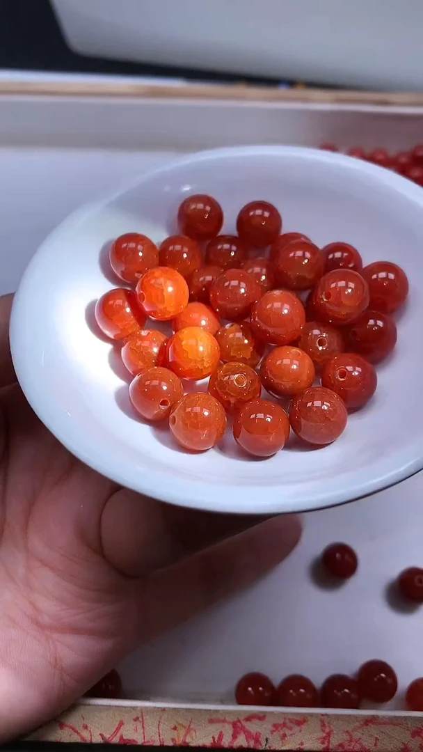 未镶嵌散珠南红玛瑙B468 龙鳞 风 血10mm10个8.8元