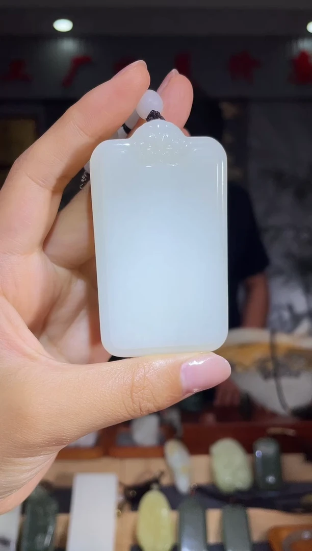 和田玉未镶嵌颈饰1