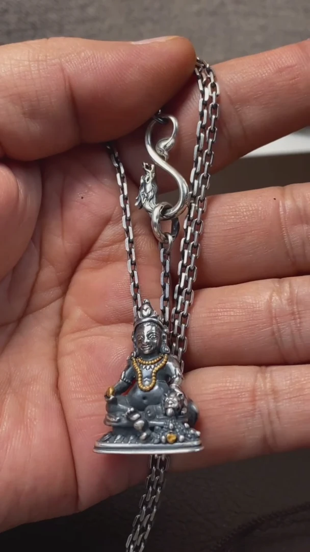 【闪购商品】诺拉（多样性发货，发其一）