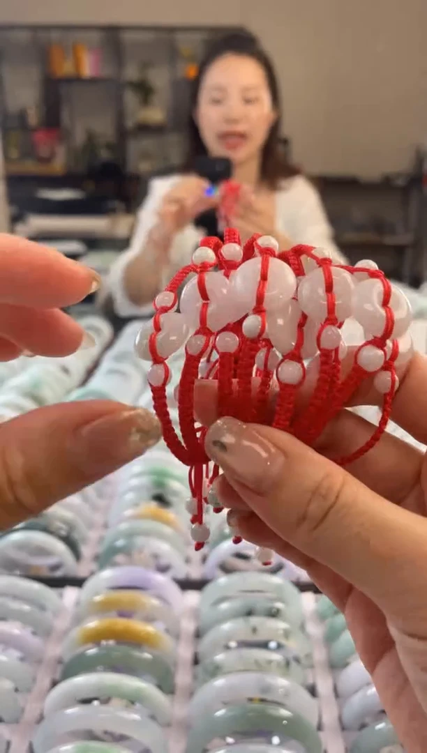 未镶嵌手绳翡翠多样性发一