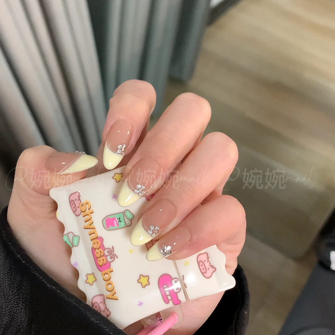 【少女香气】纯手工法式线条贴钻百搭穿戴甲