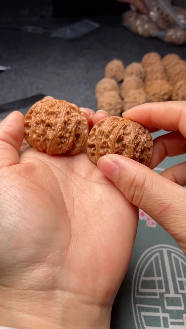 把件文玩核桃w283  白狮子 43尺