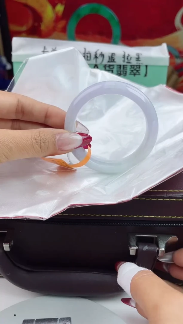 【闪购商品】翡翠手镯未镶嵌11翡翠手镯（微瑕）