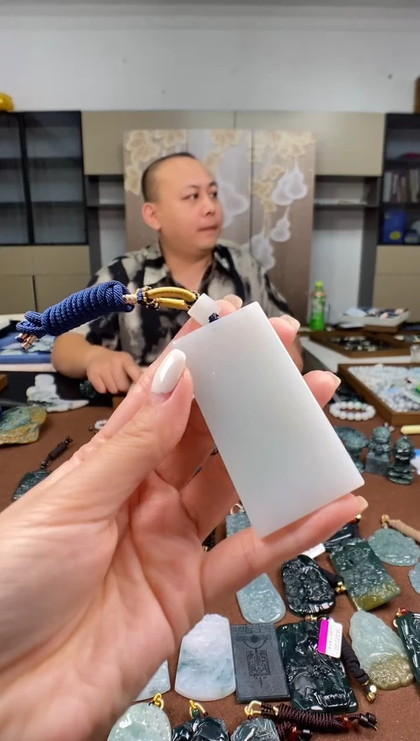 颈饰未镶嵌翡翠多样性发其一