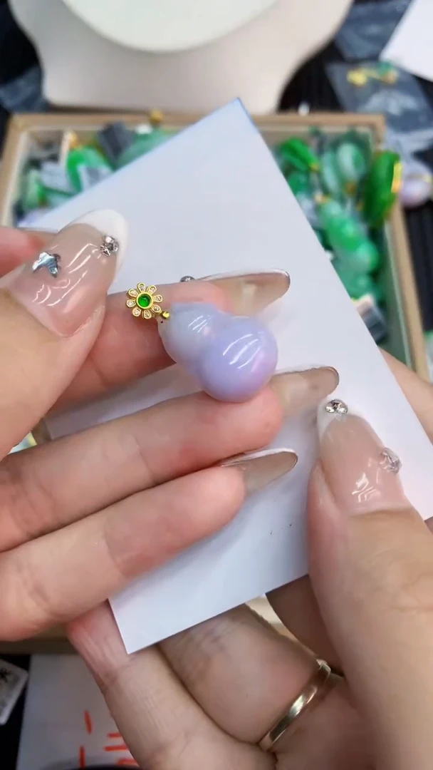 翡翠未镶嵌吊坠(不含链)1