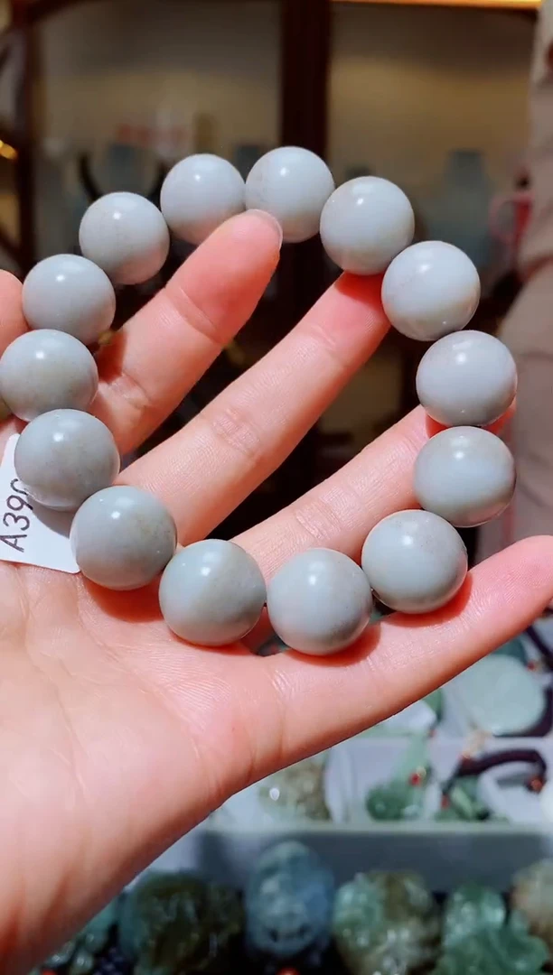 未镶嵌手链和田玉1