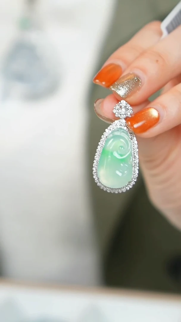 【闪购商品】翡翠挂件18K金镶嵌44号-吊坠/姿/2