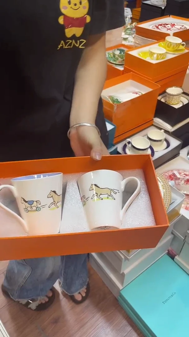 杯鸿辉家品牌瓷器，京东包邮！