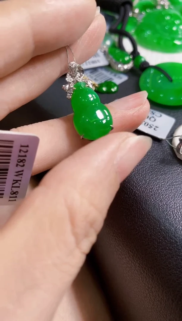 定制翡翠18K金镶嵌葫芦