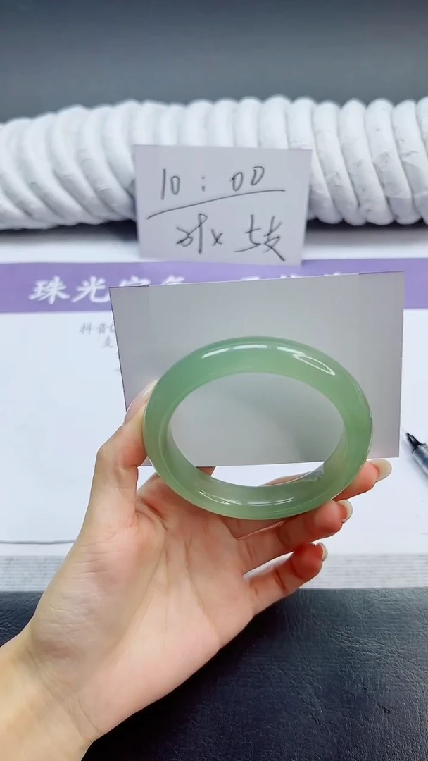 未镶嵌手镯石英质玉84/60.5