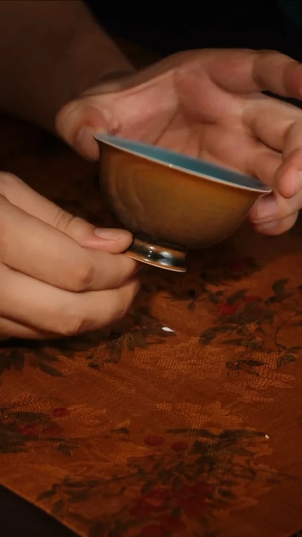 茶具酱釉大肚高足撇口杯