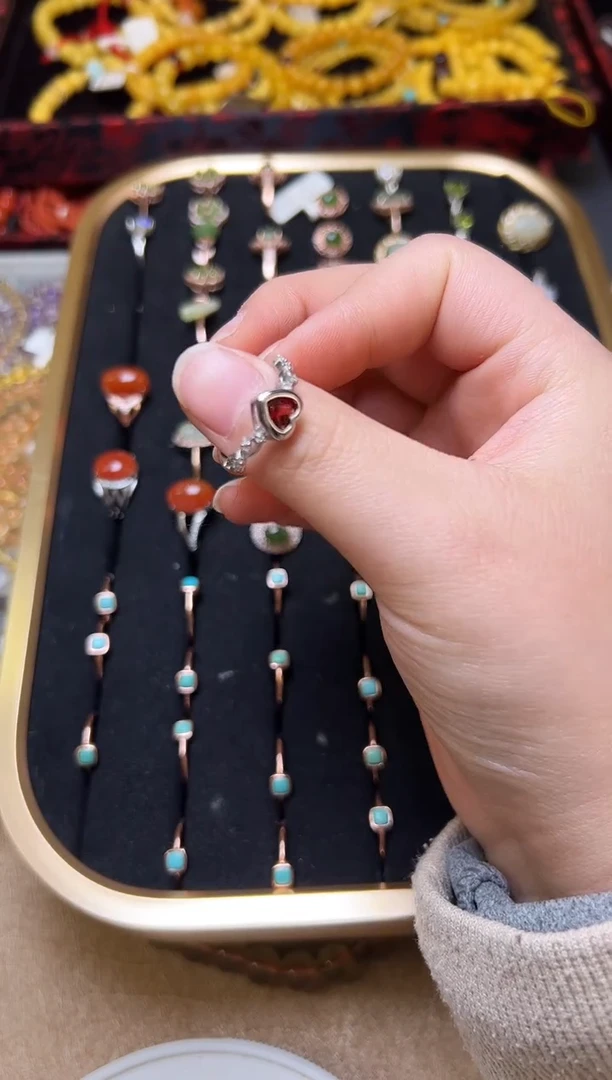 未镶嵌戒圈石榴石?****࿐石榴石戒圈