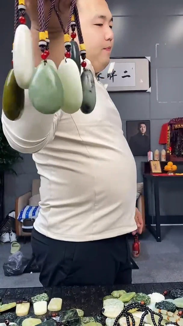 未镶嵌蛇纹石玉其他天然岫玉（多样性发其中之一）